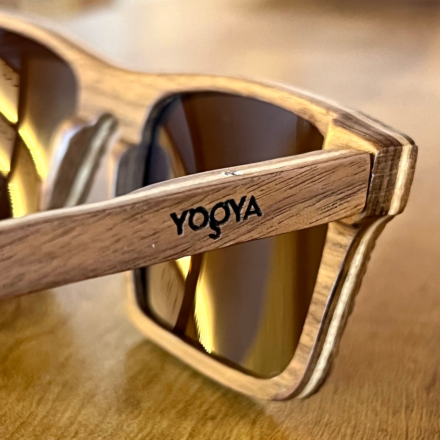 YOGYA WOOD SUNGLASSES WITH TEXTURE